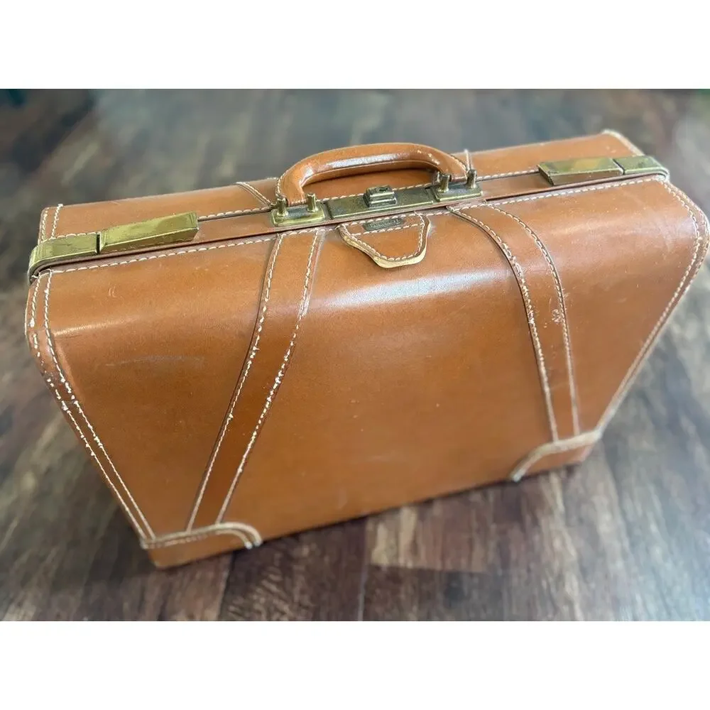 Vintage 1950s Towncraft Tan Leather Suitcase Train Case Linen Lined Brass Clasps